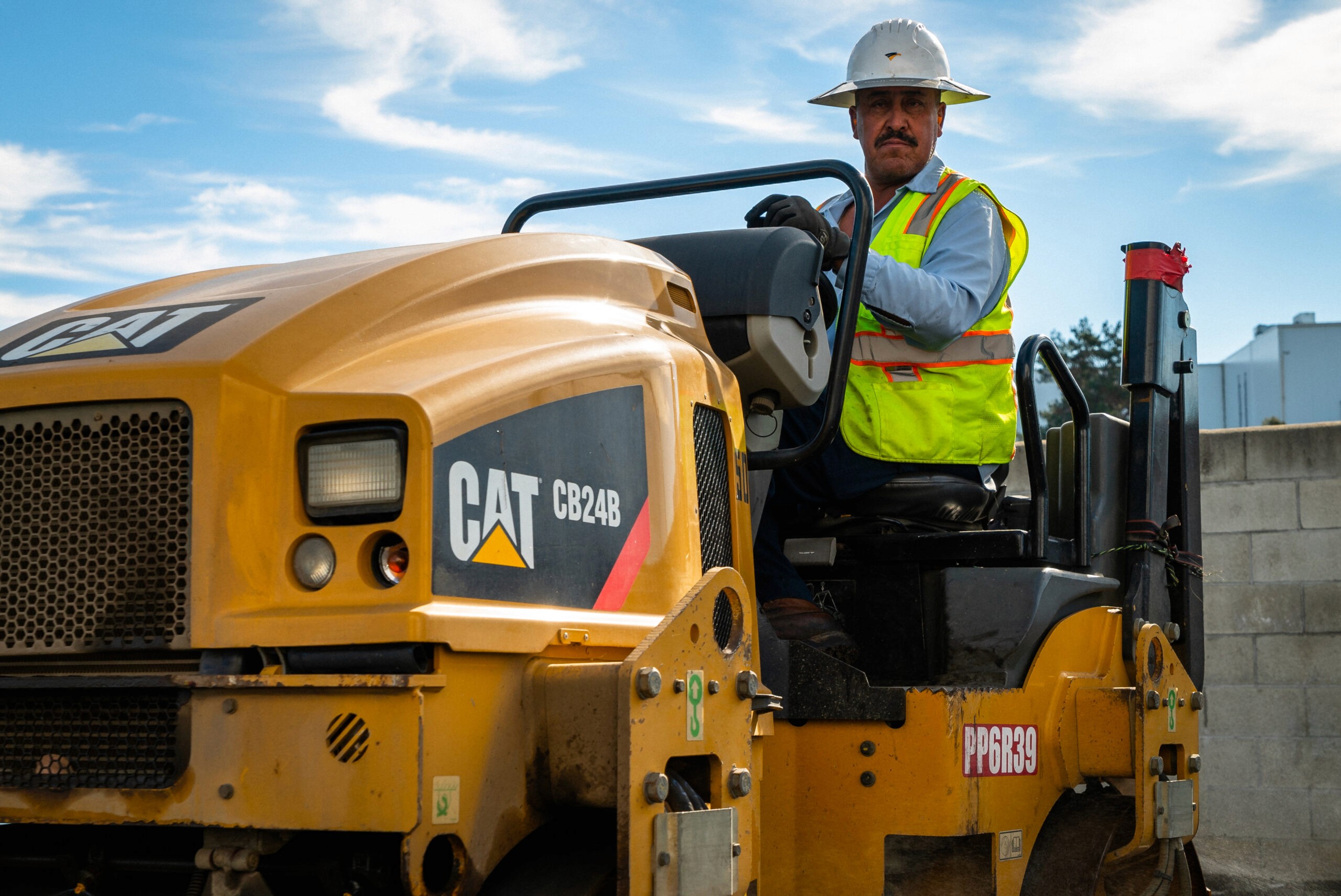 Asphalt roller operator