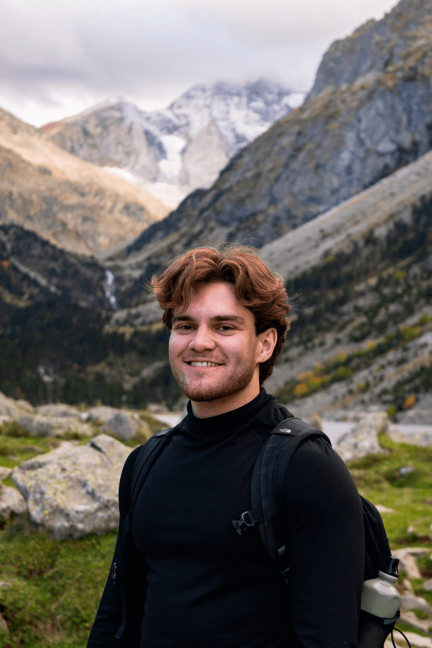 Concetrated triathlete grayscale