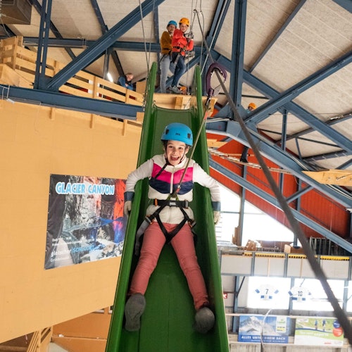 室内绳索公园格林德瓦