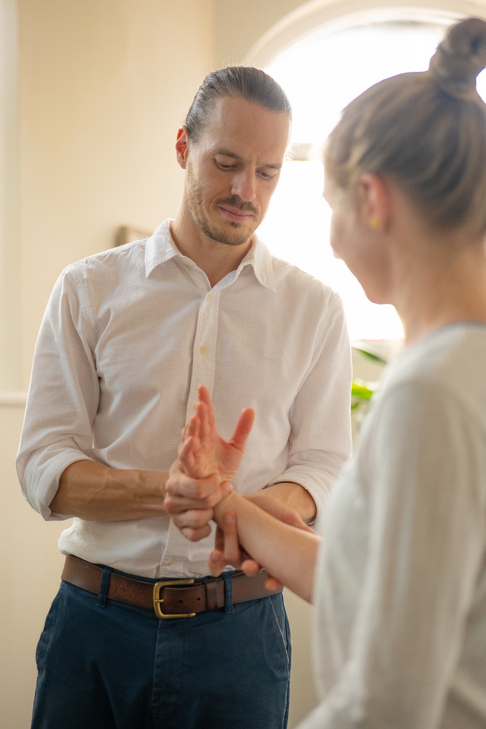 Wrist sprain treatment