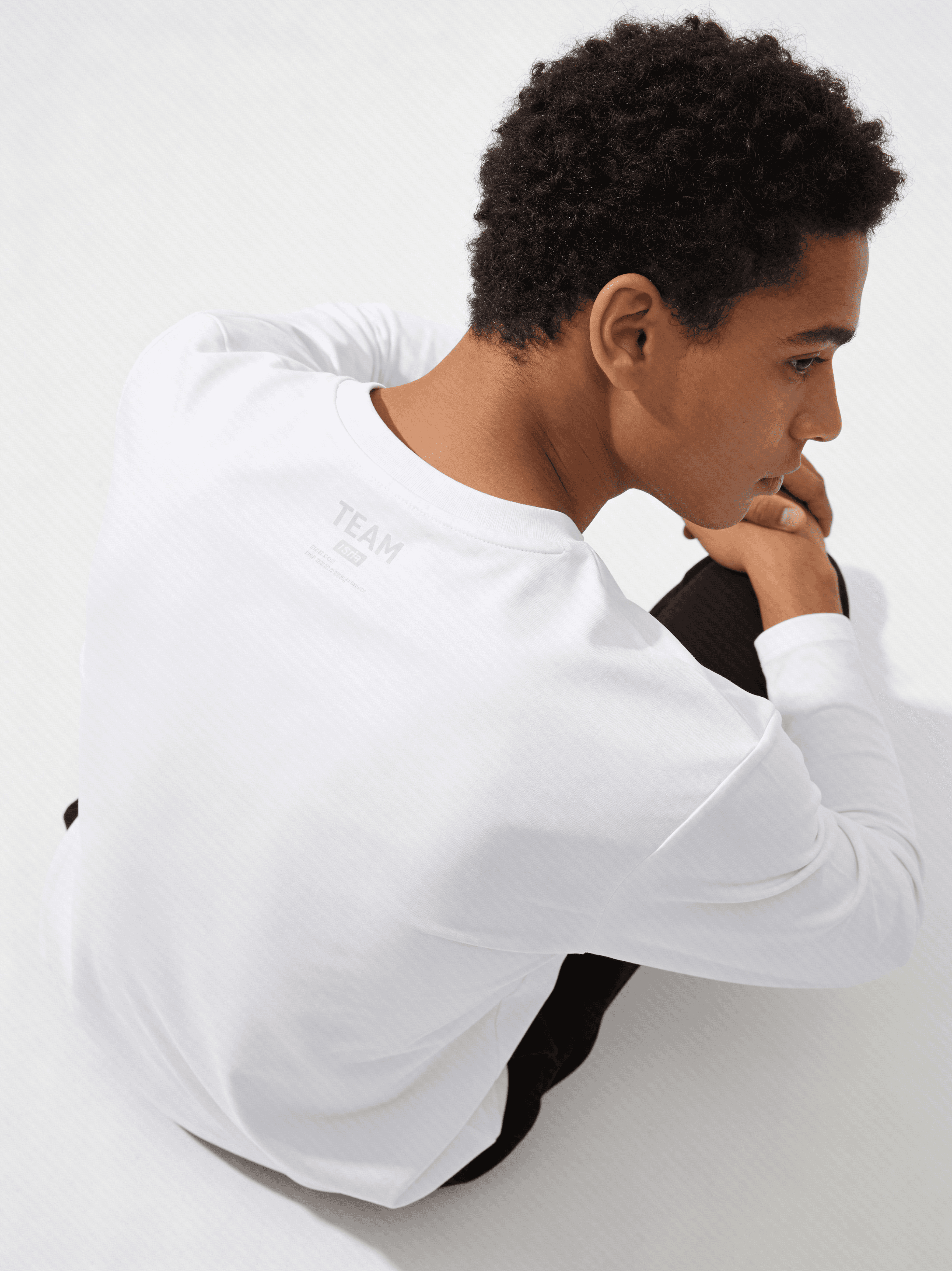 black and white long sleeve shirt