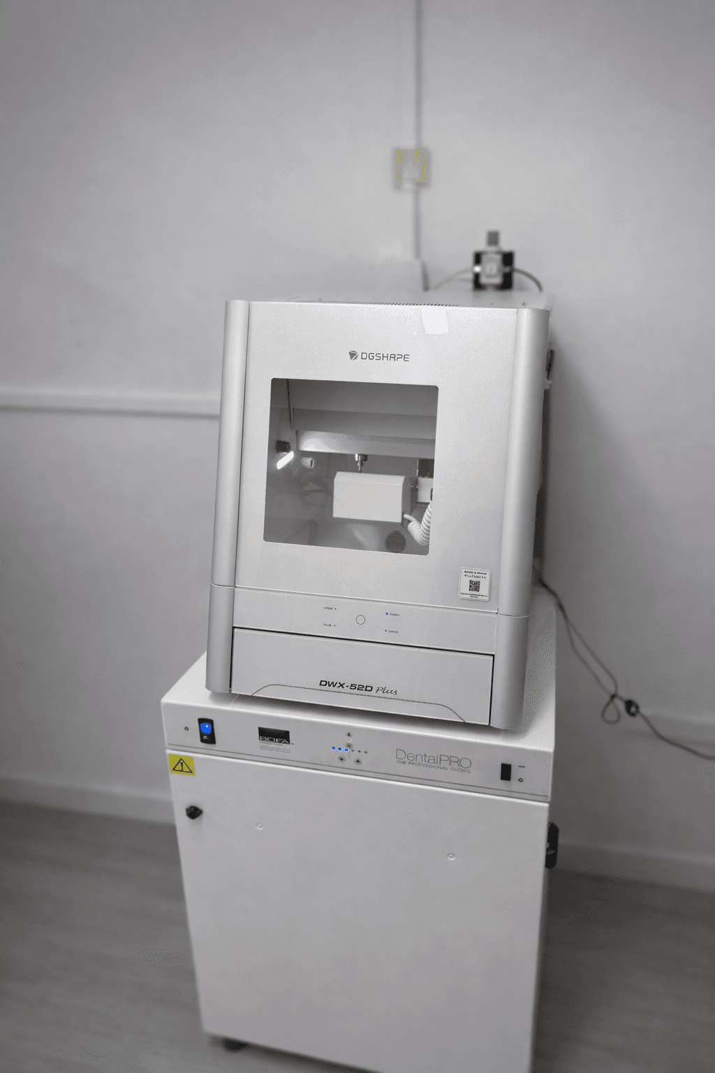 Fresadora dental Roland DWX-52D