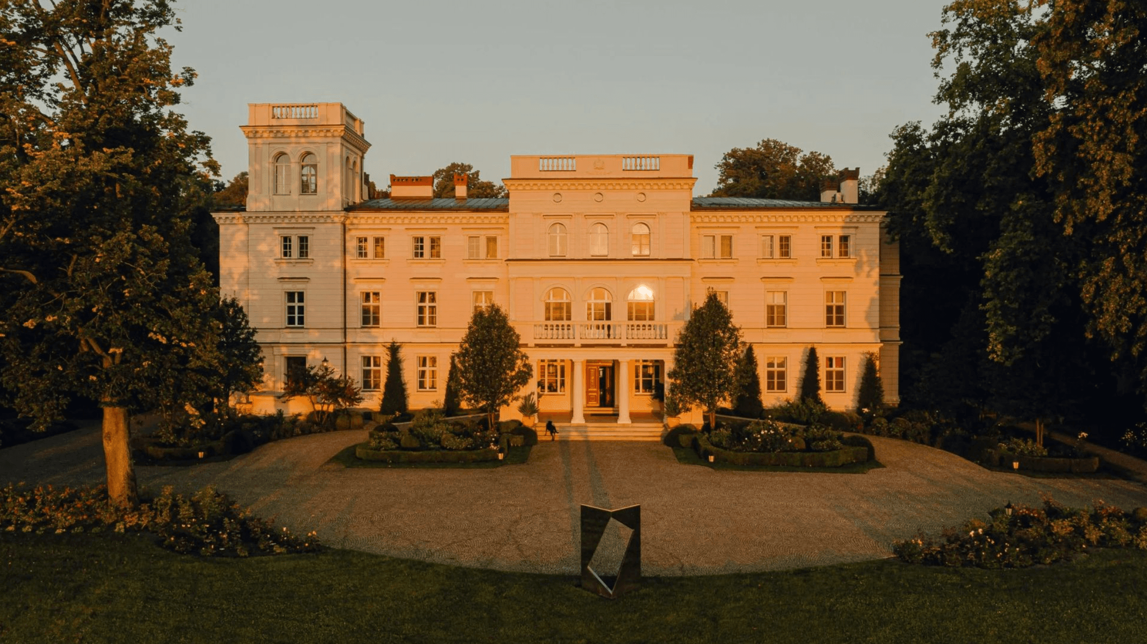 Woman on the background of the city