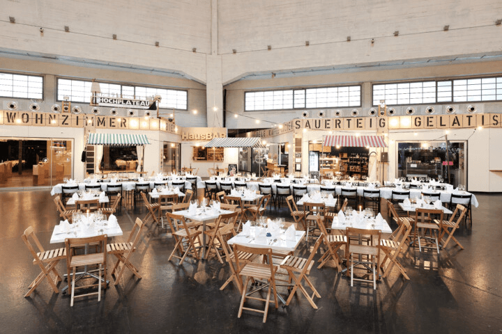 Essensbereich der Markthalle Basel