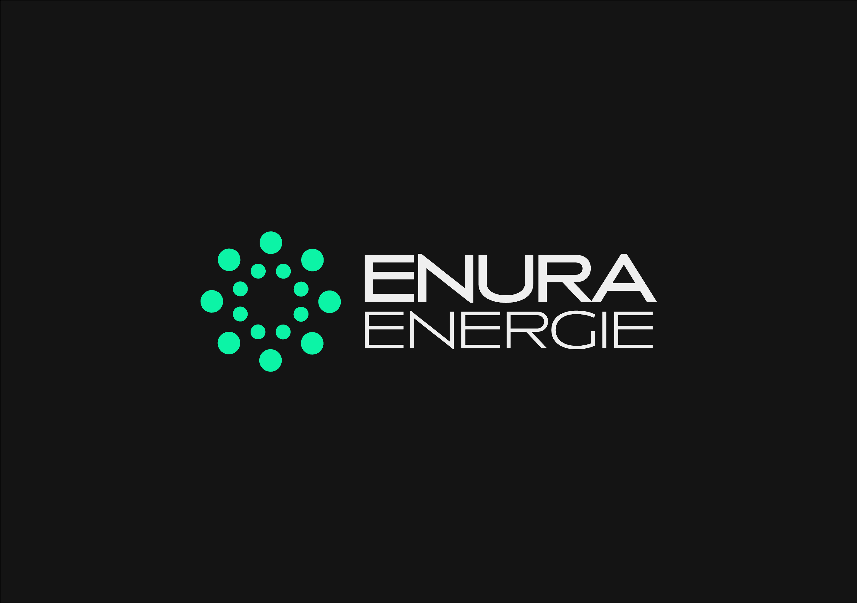 Logophon von Enura Energie, Enura Energie rechts, untereinander geschrieben "Enura Energie" in weißer Schrift, links ein türkisfarbenes Kreissymbol-Icon, bestehend aus vielen kleinen Kreisen, was Sonne symbolisieren soll.