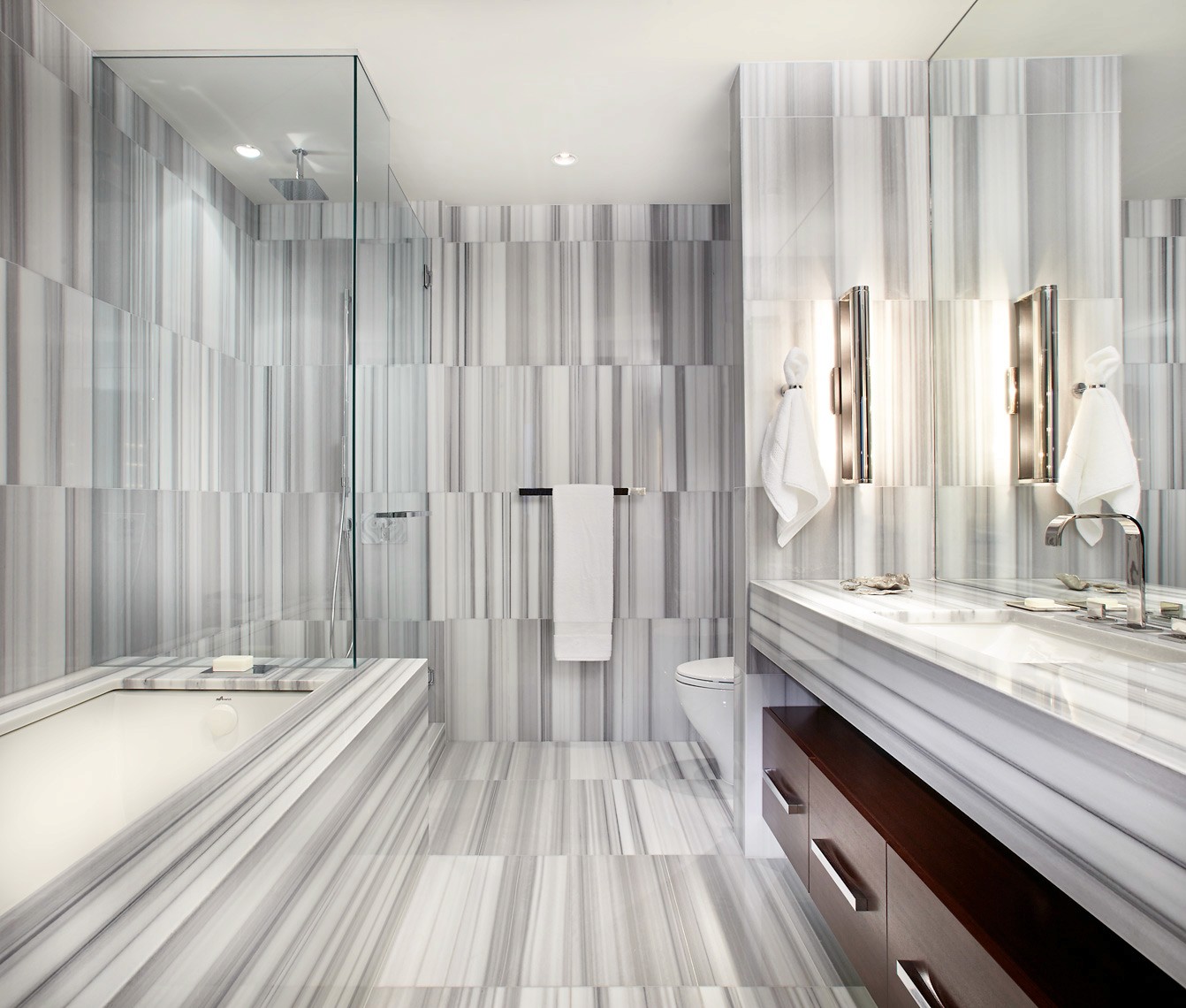 FOUR SEASONS_PENTHOUSE 01_GUEST BATH