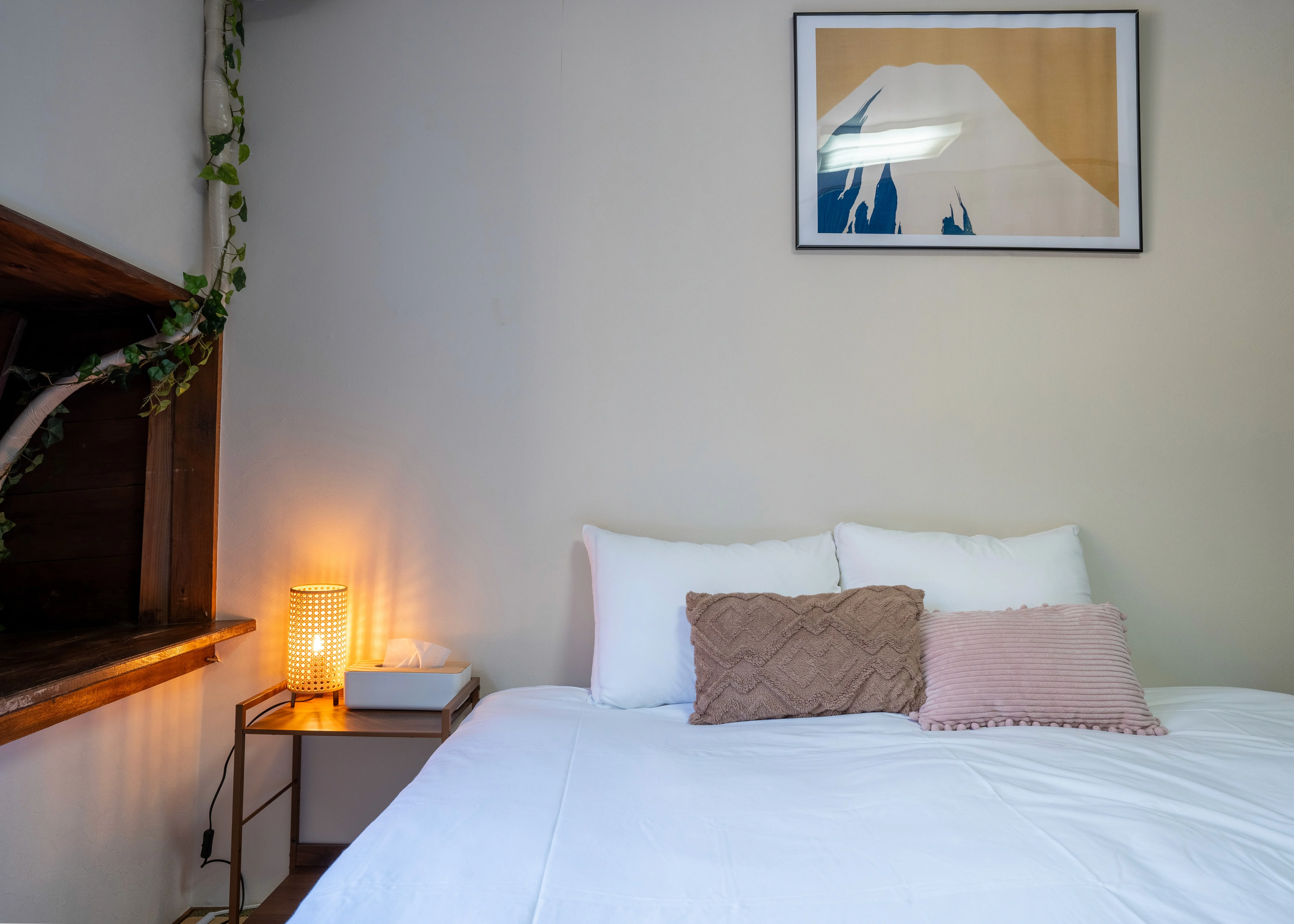 Family room interior at Sneaky Peaks, Hakuba