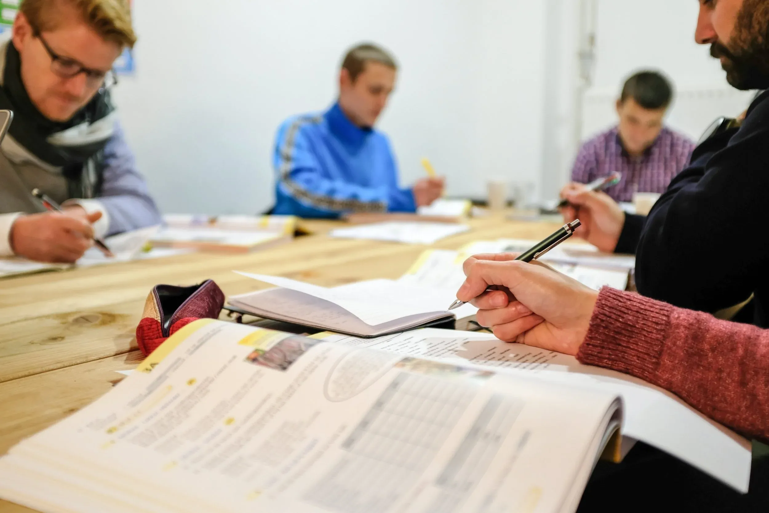 people with books - Best Way to Learn Dutch