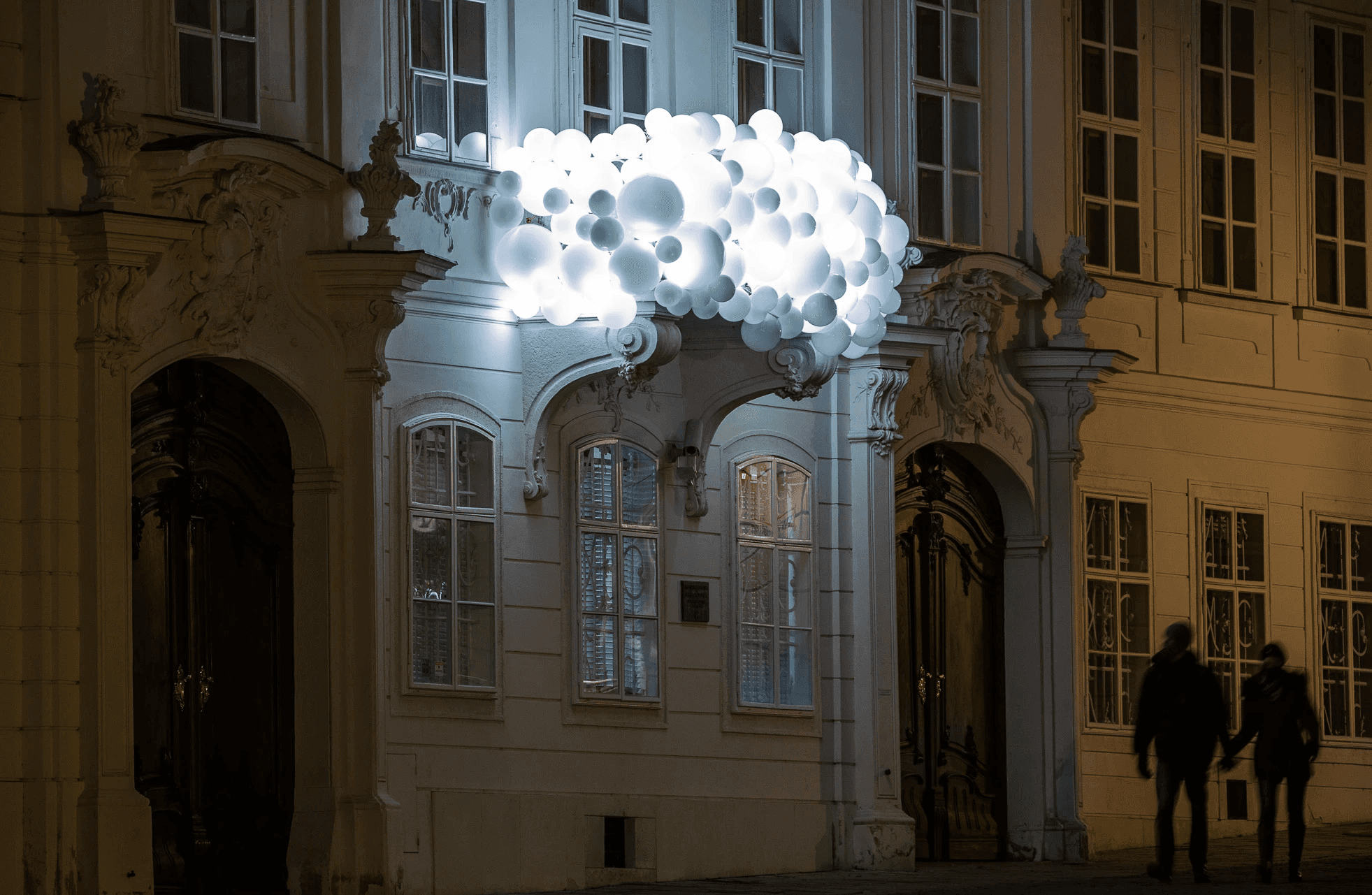 Galéria mesta Bratislavy Biela Noc 2020 Bubbles