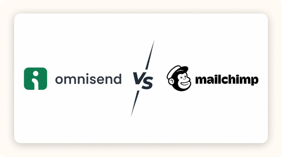 Comparaison Omnisend et Mailchimp avec logos face à face et VS central&nbsp;