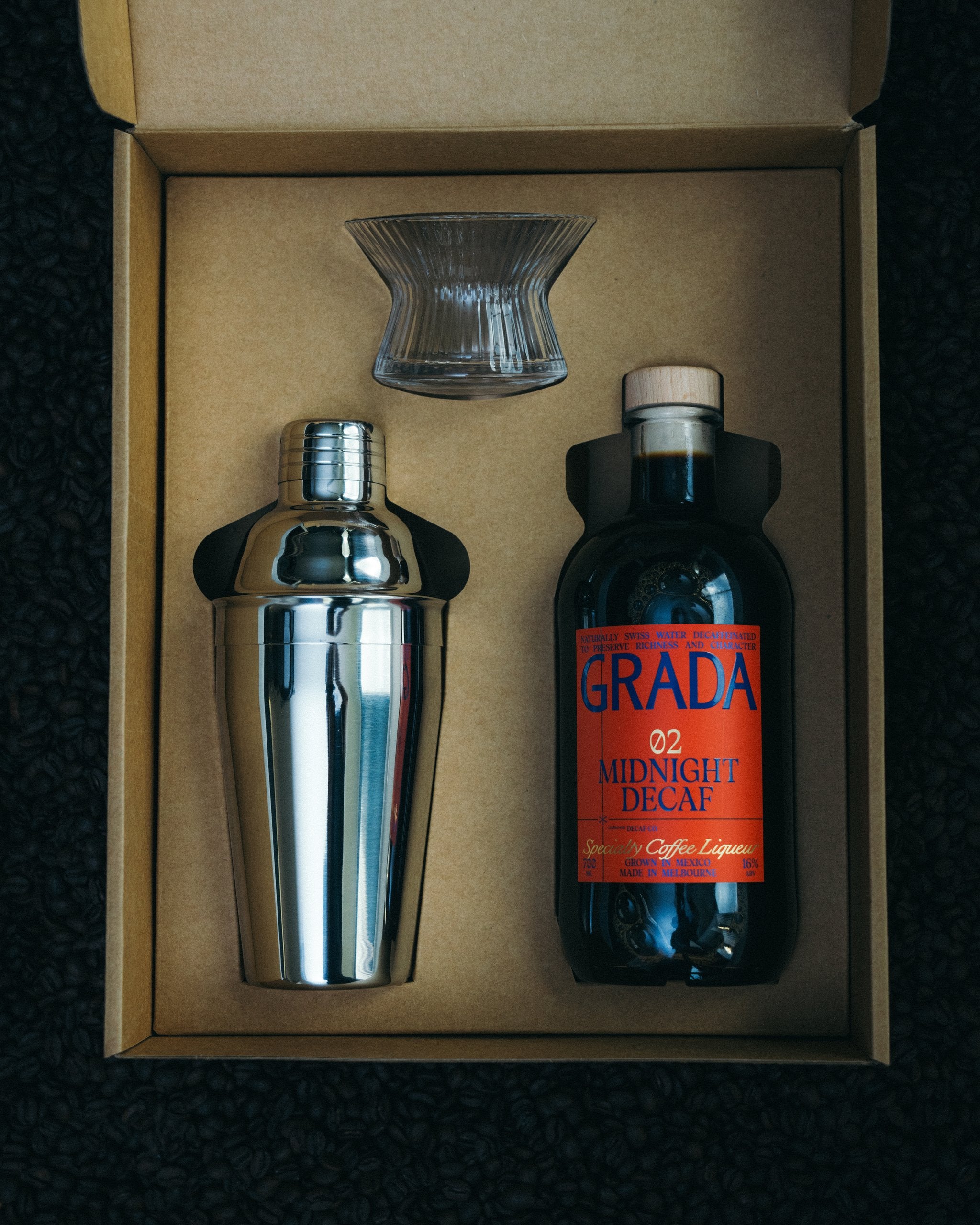 GRADA Gift Box 02 Midnight Decaf — bottle, stainless shaker, hand-blown Japanese coupe and recipe book. Without compromise.