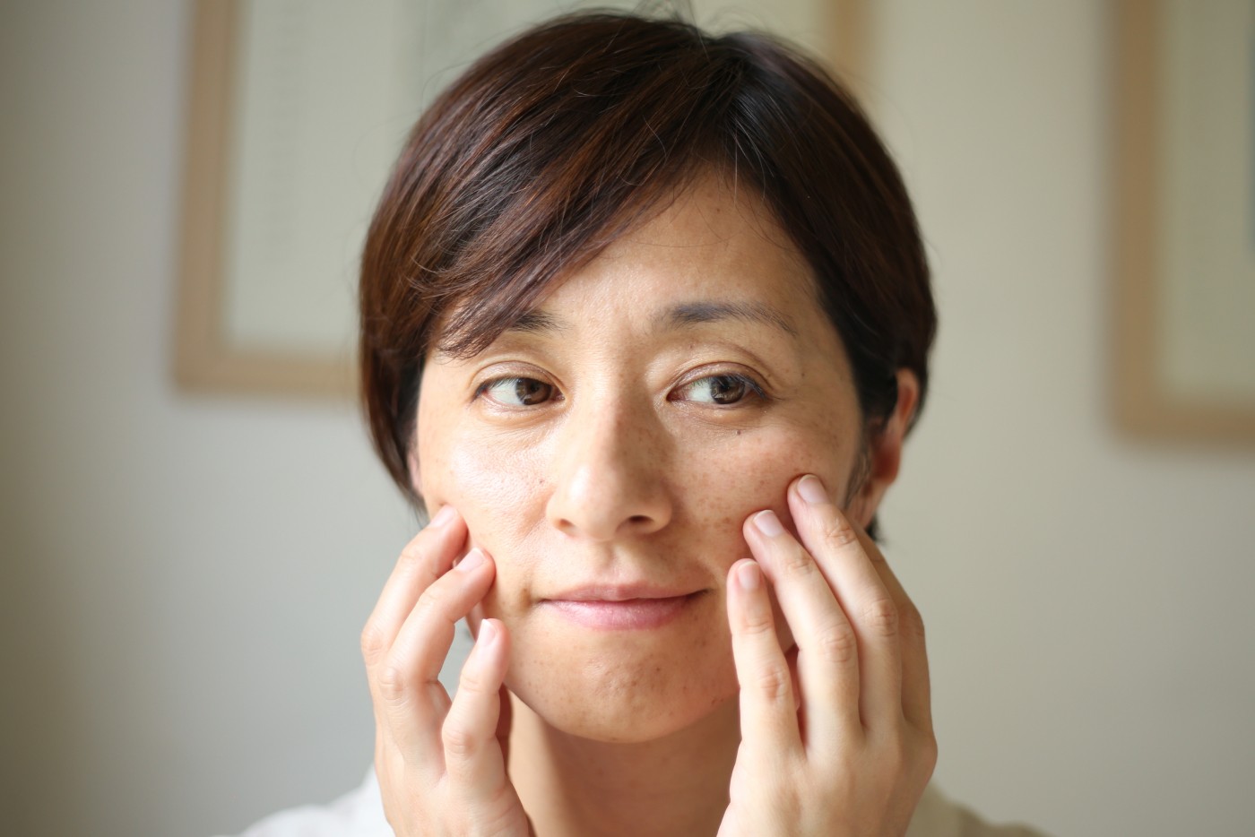 女性の顔
