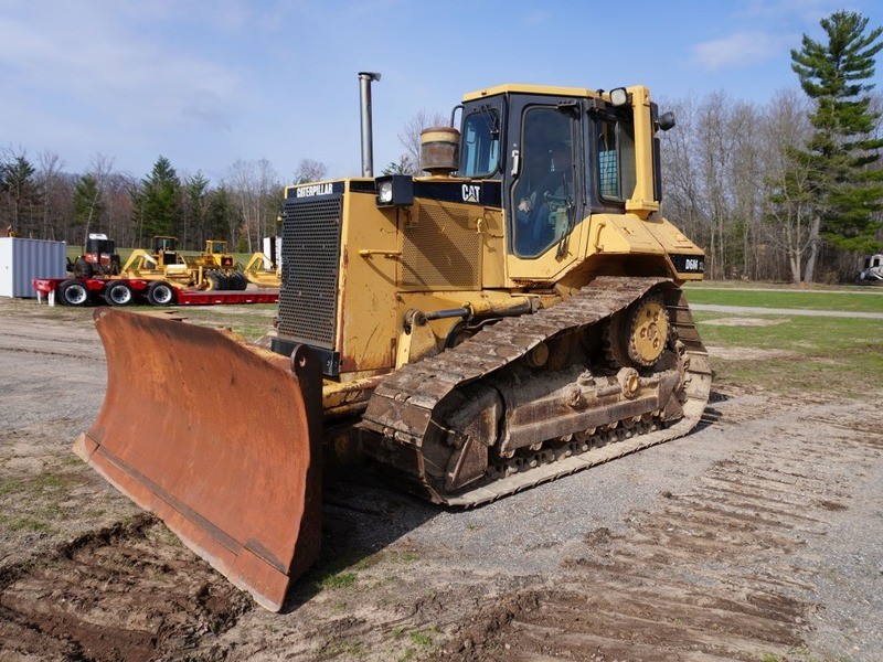 Lot 8: 1998 Caterpillar D6M Crawler Dozer