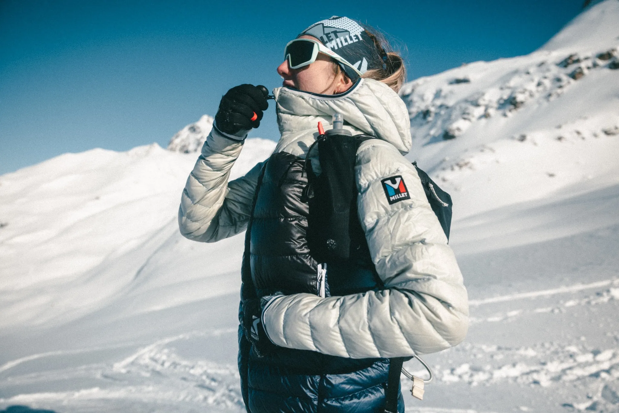 Zoom sur une skieuse