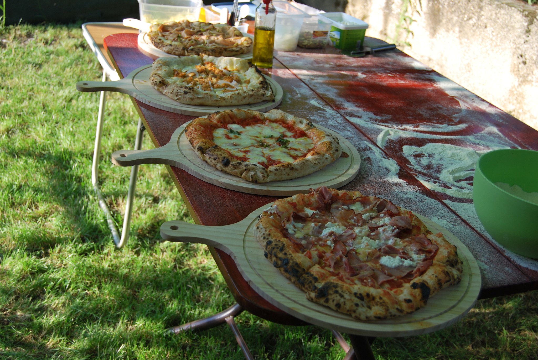 4 Pizzas on a table