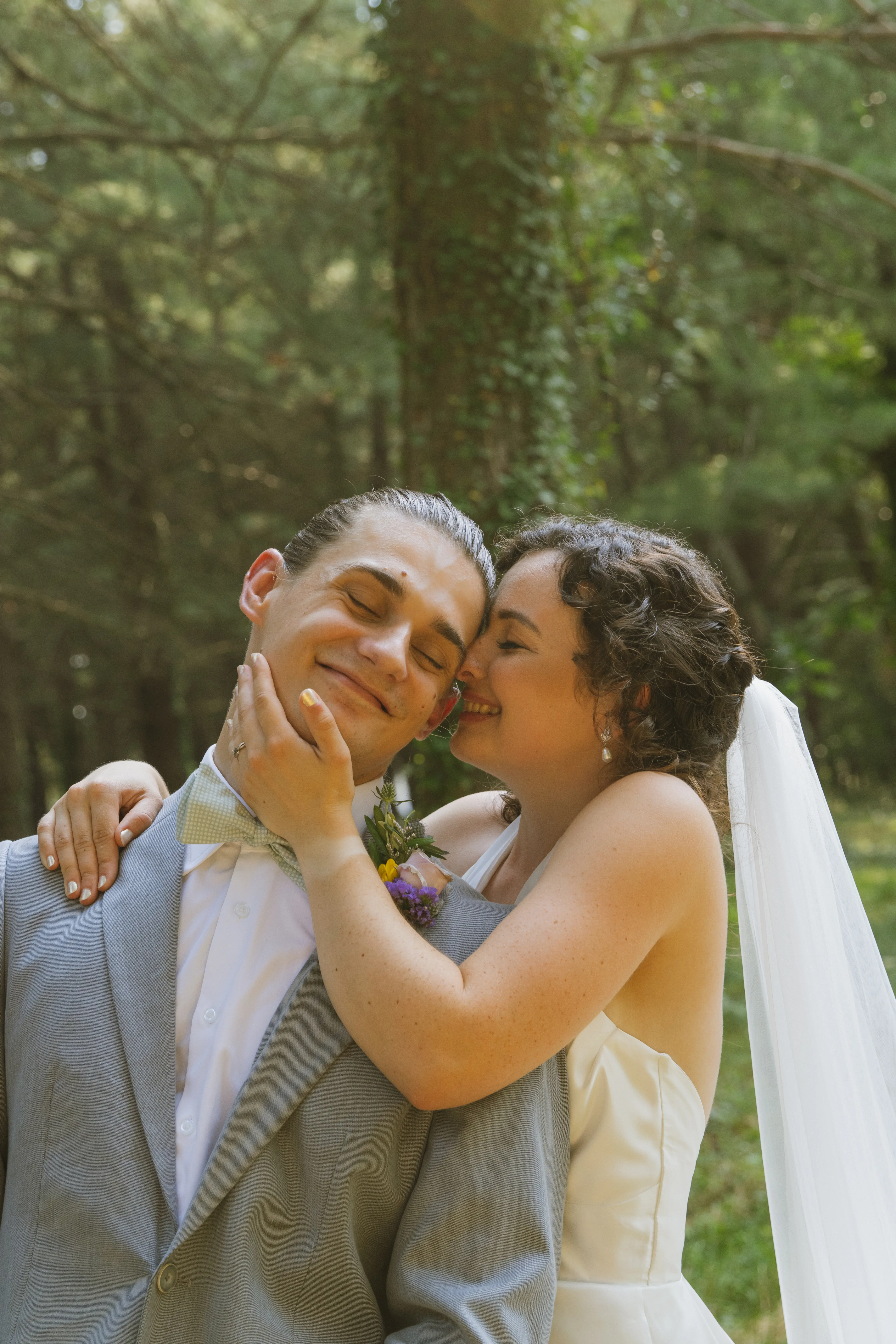 Batch.Works logo over a photo of a box of 3D printed objects