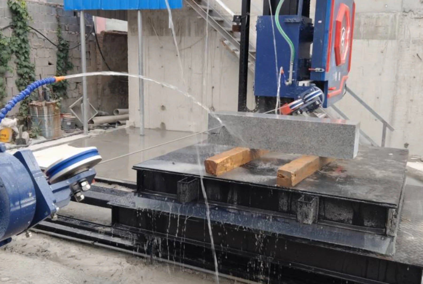 diamond wire saw cutting machine