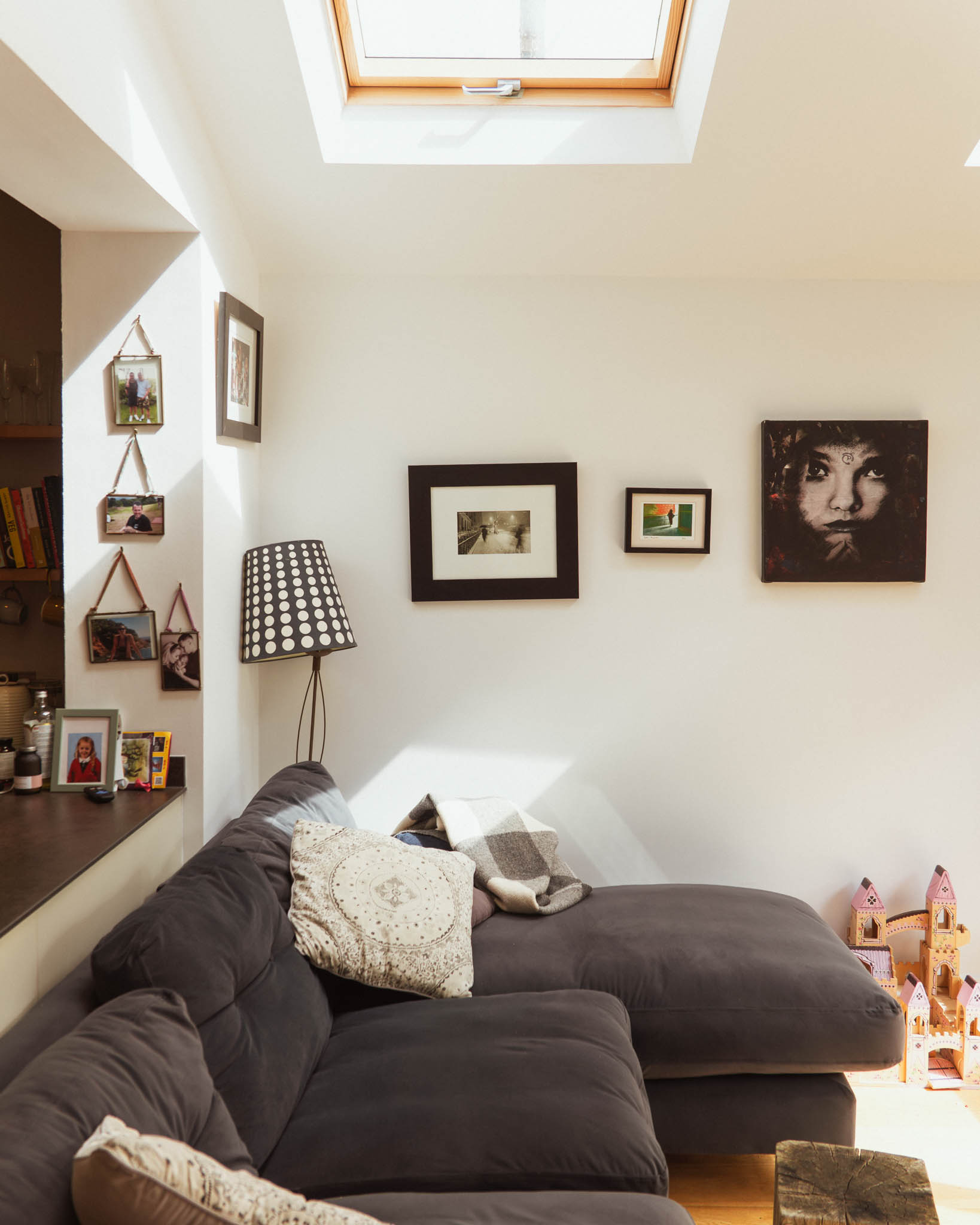 Open plan living space with crittall-style sliding doors to garden and Velux rooflight, side return extension Bishopston Bristol