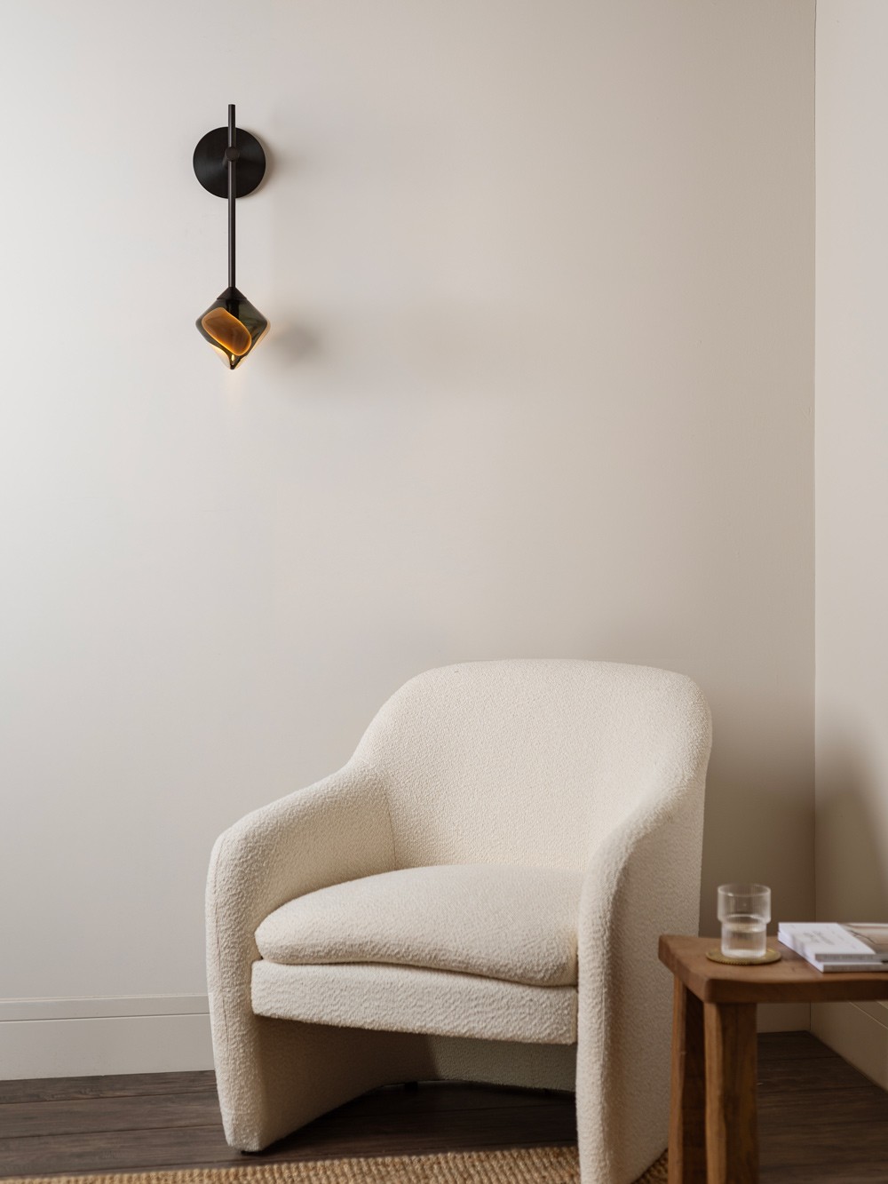 KOA wall light in black metal and smoked glass sm