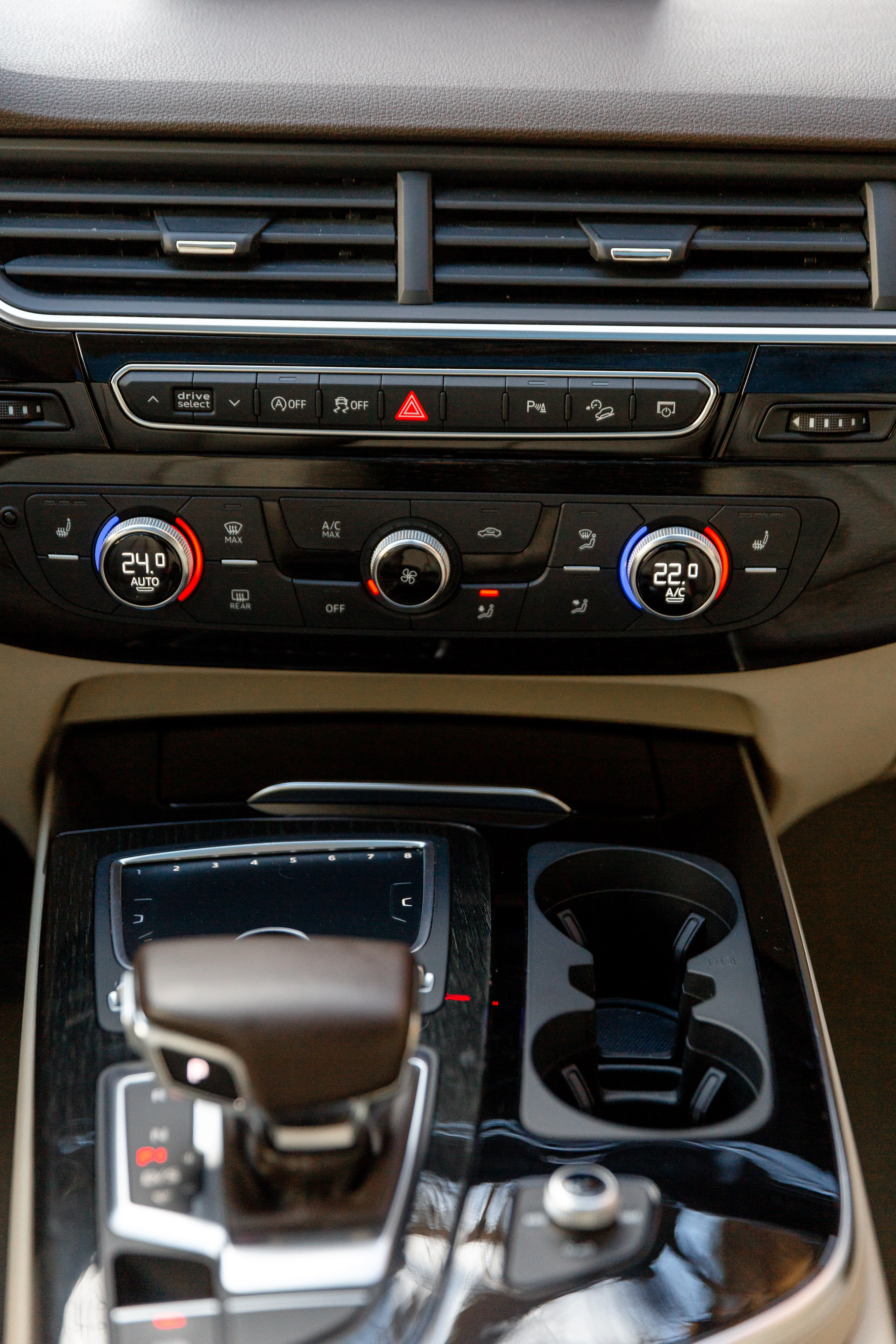 Car Additional Photo 2
