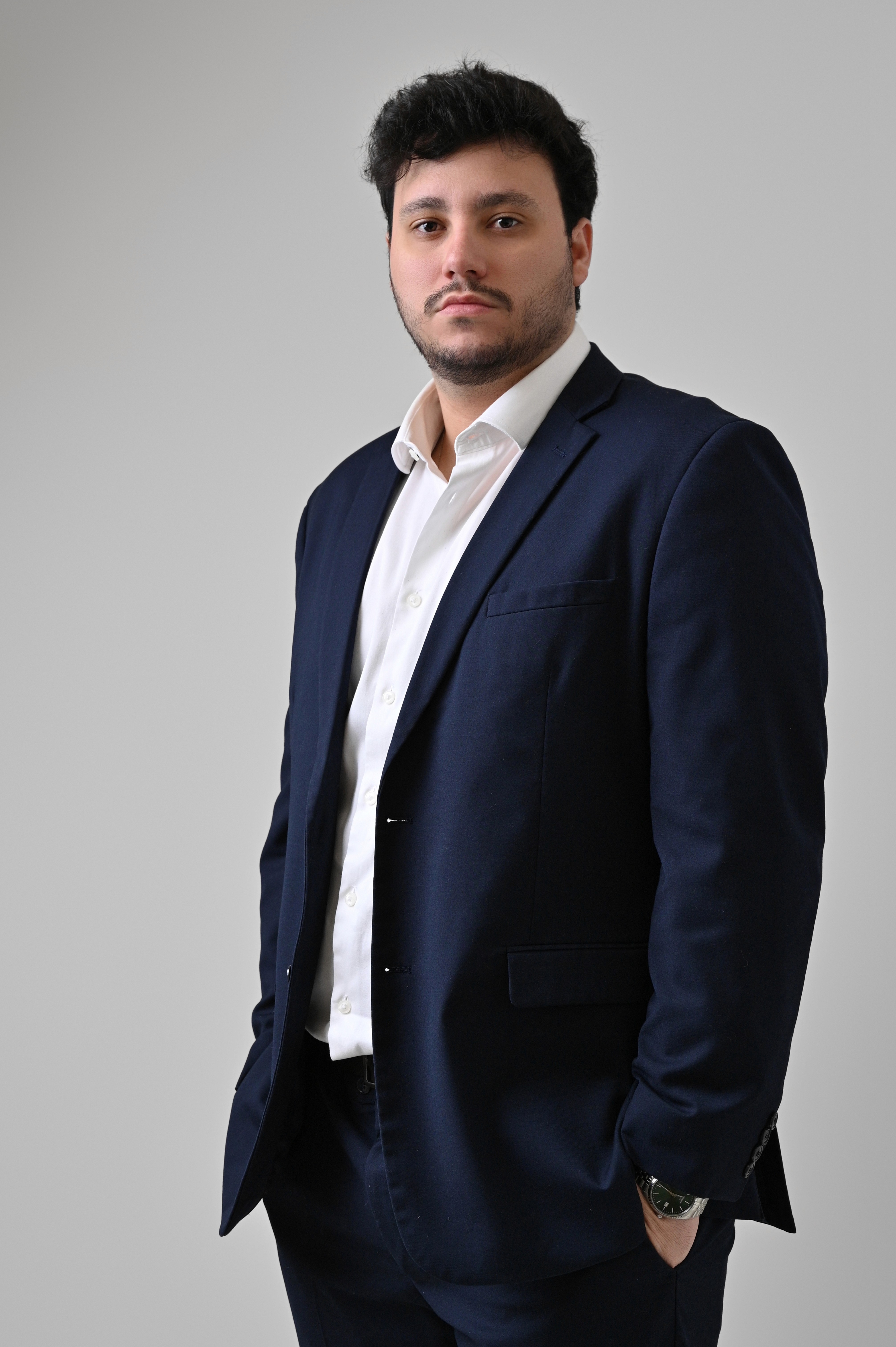 Advogado Murilo Orlandi, especialista em direito previdenciário no escritório Orlandi Advocacia.