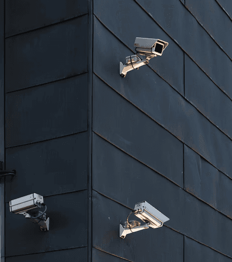 trois camera de surveillance