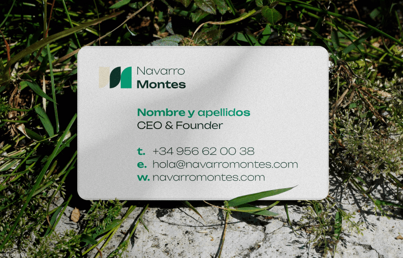 Logotipo formado por las palabras weuta en blanco sobre fondo naranja corporativo.