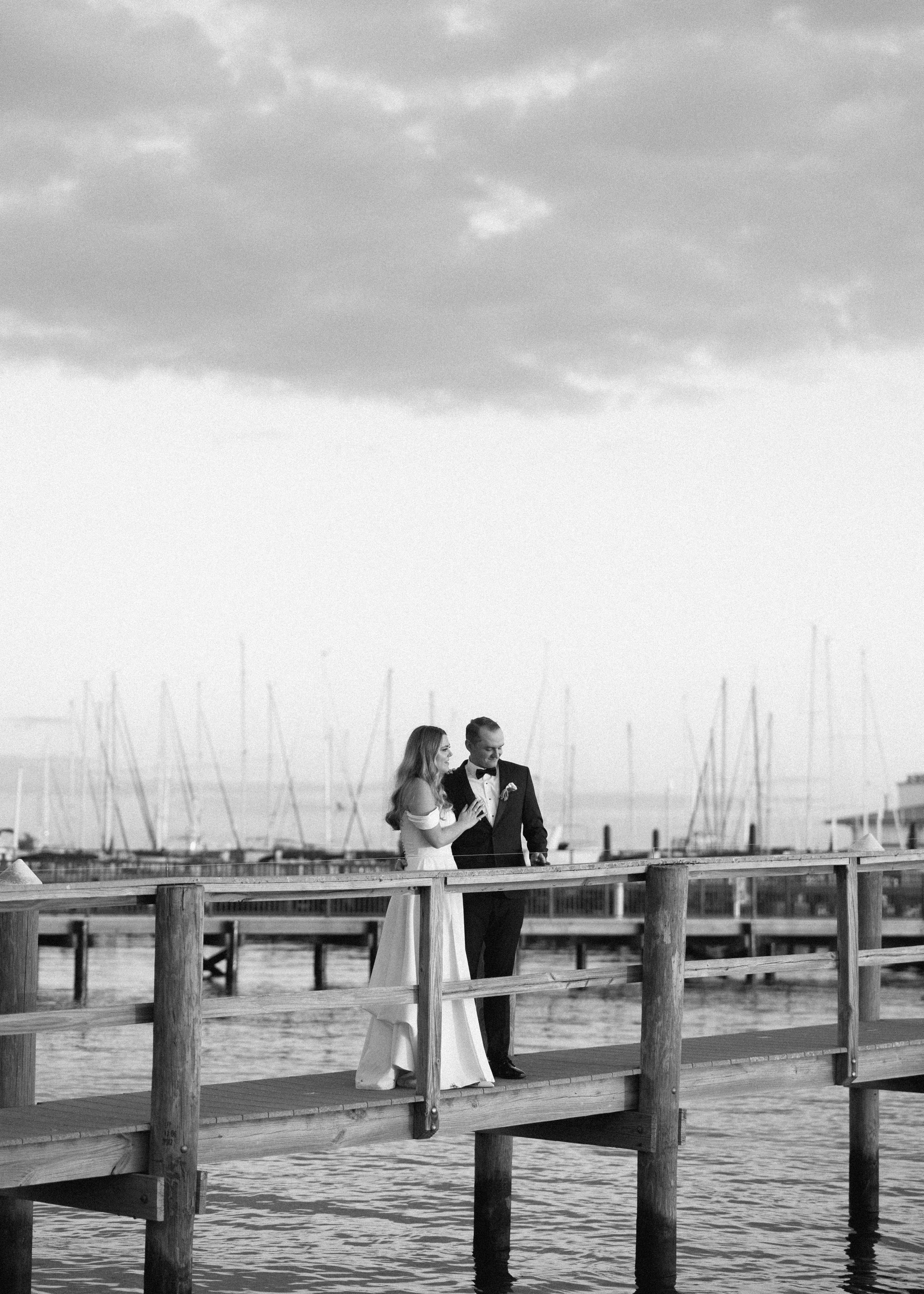 couple photoshooting palmetto riverside