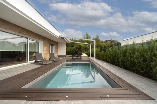 Decking-in-legno-piscina-Cantù (CO) Galimberti_MG_5523-HDR.jpg
