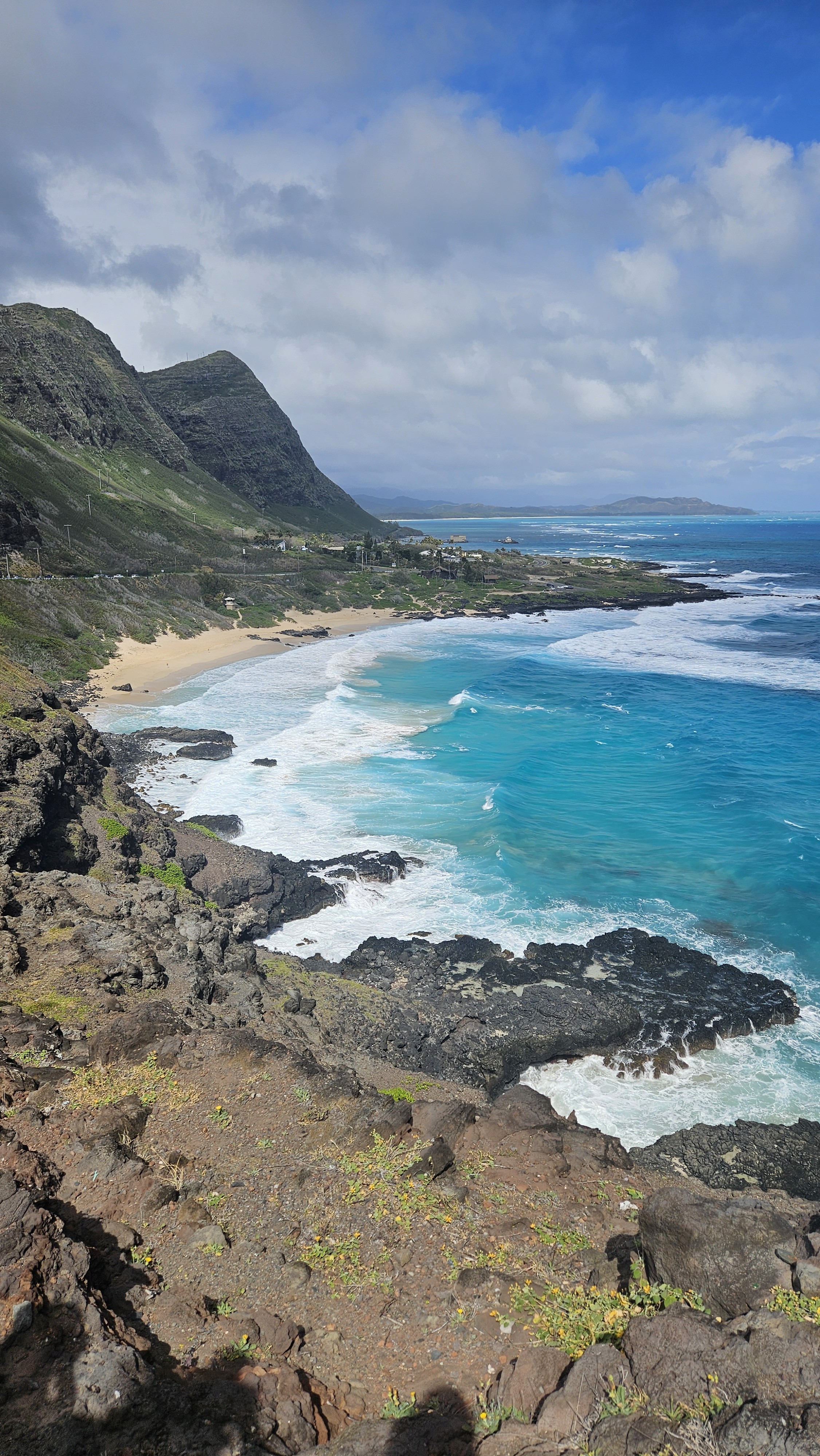 Visited Oahu with my family, beautiful, but kinda cold and breezy in spring 🌺