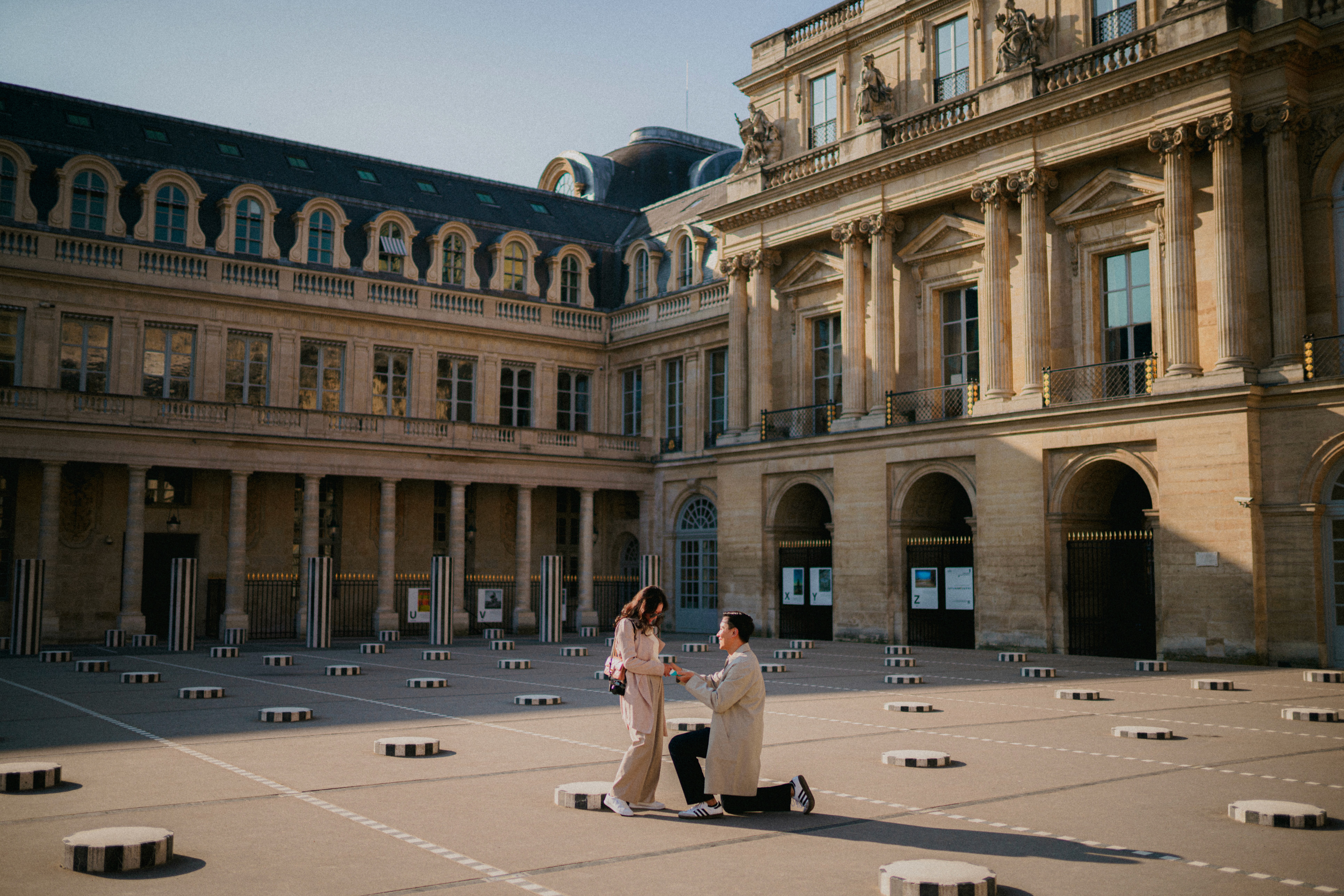 Paris Photographer - LeParisPro. Weddings, engagements, proposals, lifestyle and fashion photoshoots.