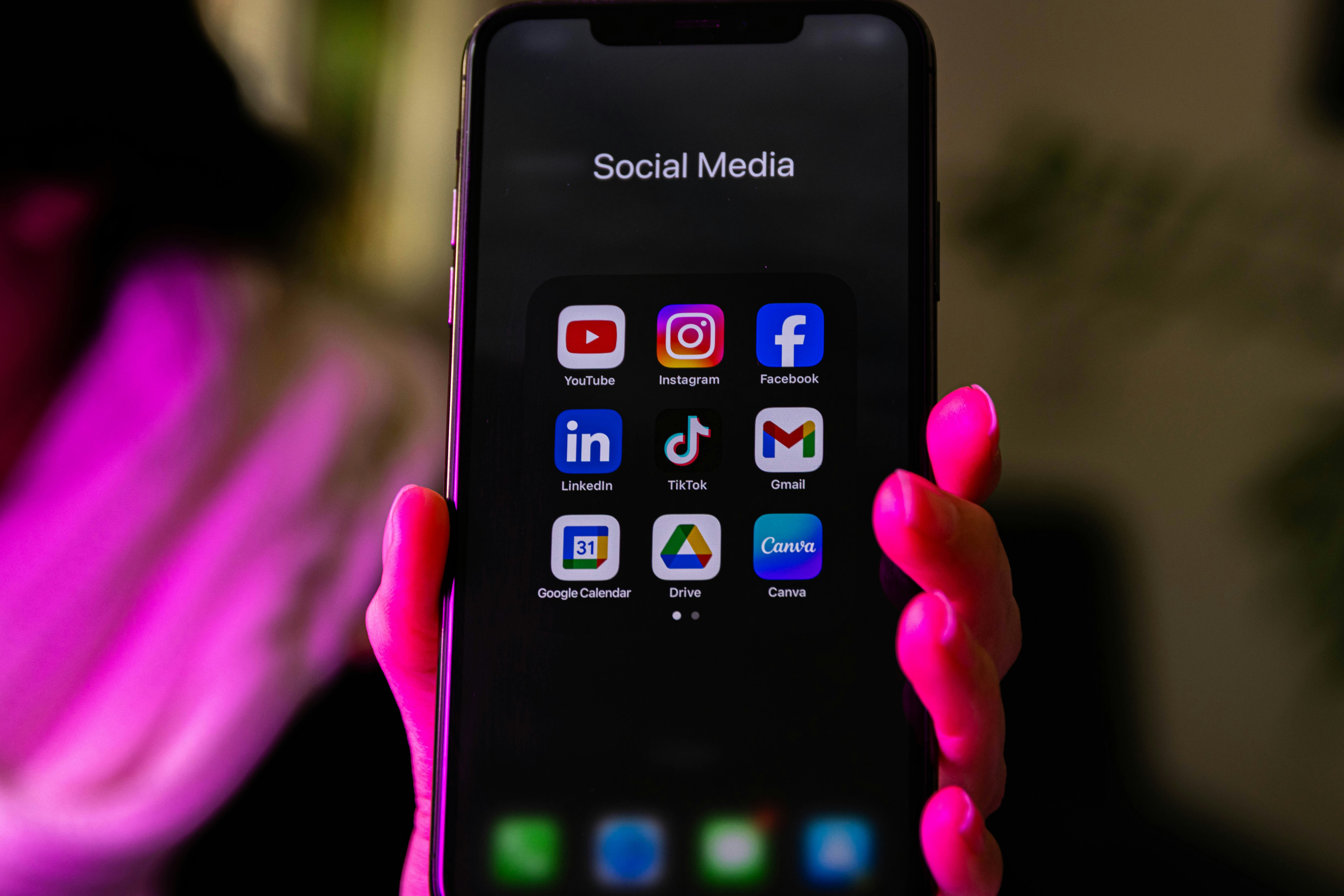 5 Key Metrics to Track for Your Social Media Marketing (and 3 to Ignore)