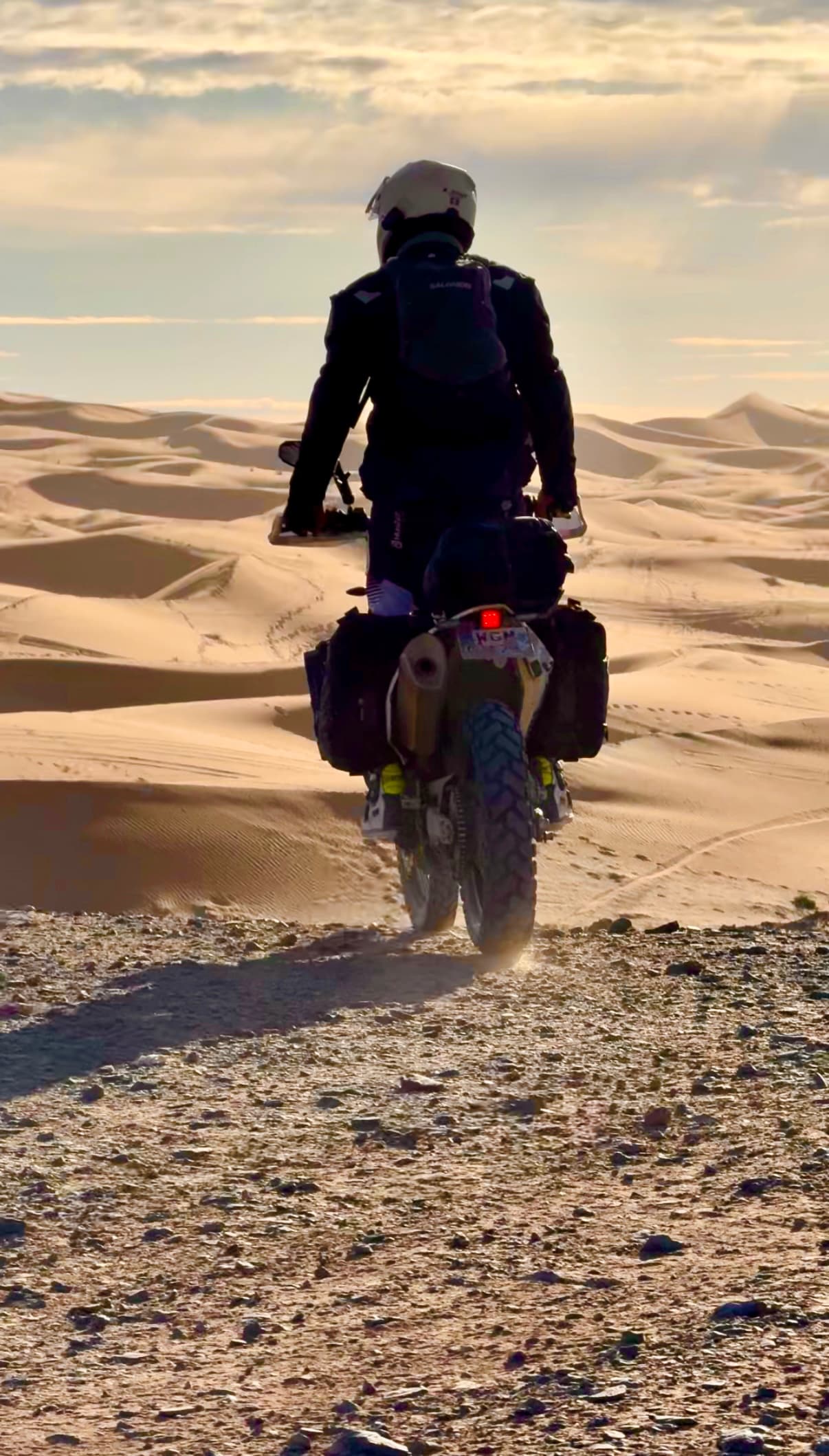 Эндуро мототур в Марокко — Lepei.tours. Катание по бездорожью, горы, песок и свобода приключений.