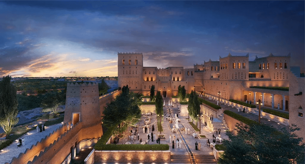 صورة خارجية حديثة تظهر جمال مشروع بوابة الدرعية.