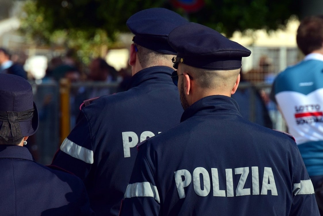 Italian police, illustrating customs and prohibited-goods rules