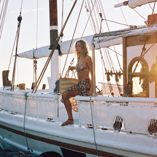 科孚島：日落巡航 + 雞尾酒和小吃的票務