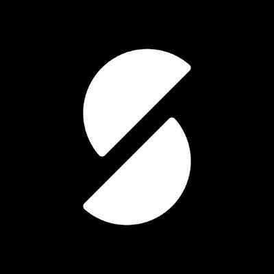 Portrait photo of a real estate professional giving a testimonial about Vistare’s AI-powered visuals