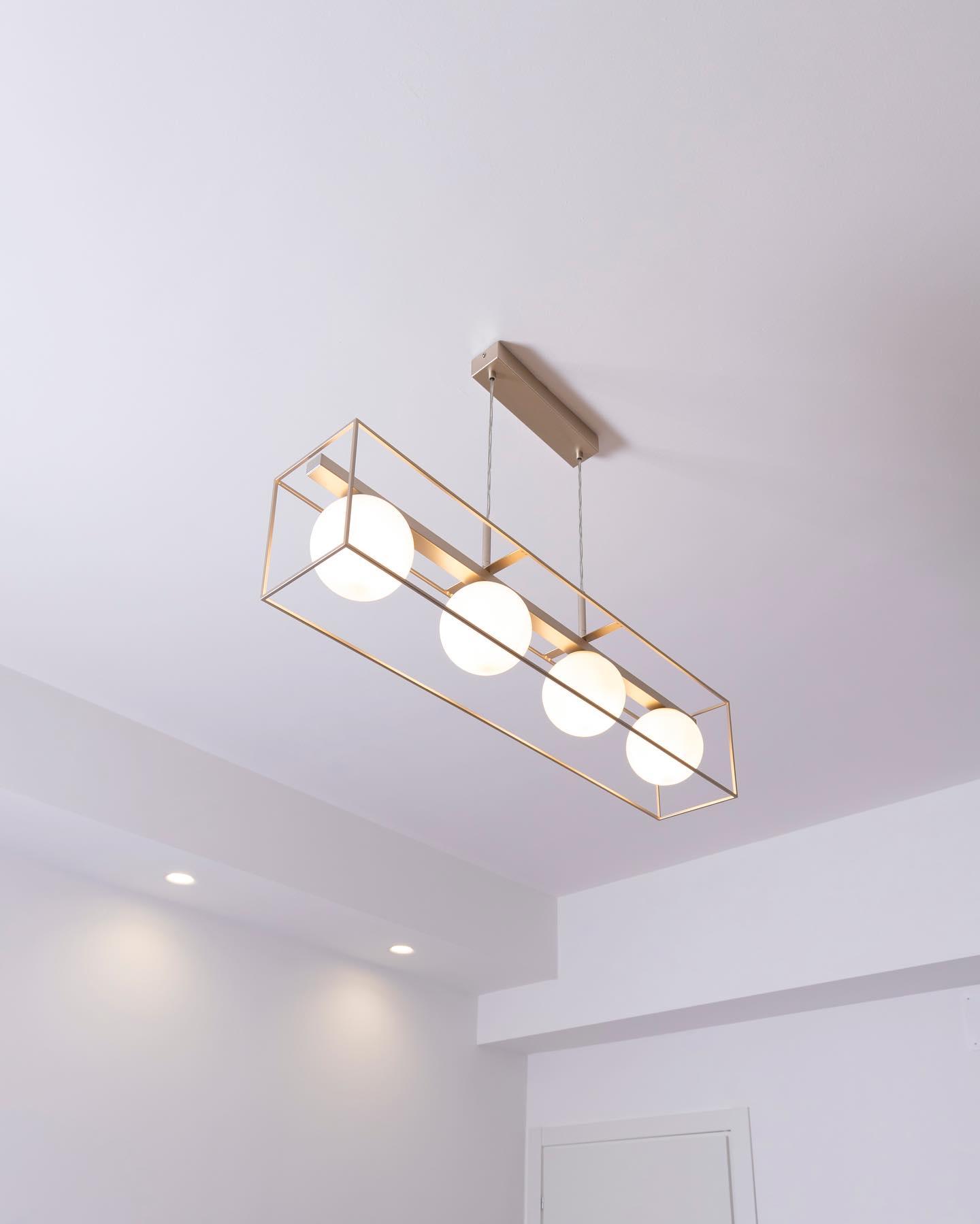 dettaglio di lampadariodi design
