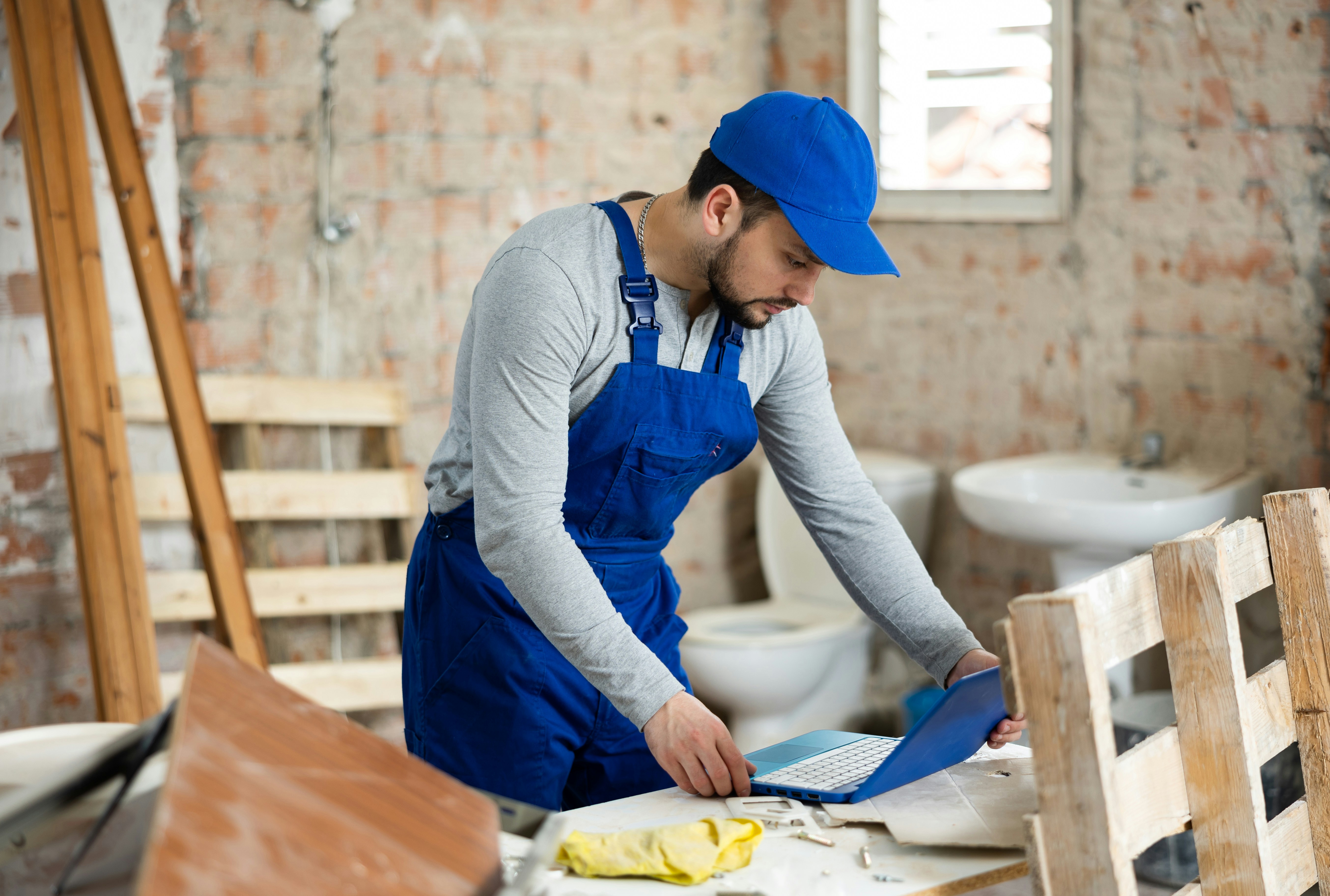 Don't Ignore These Signs of Black Mold in Your House!