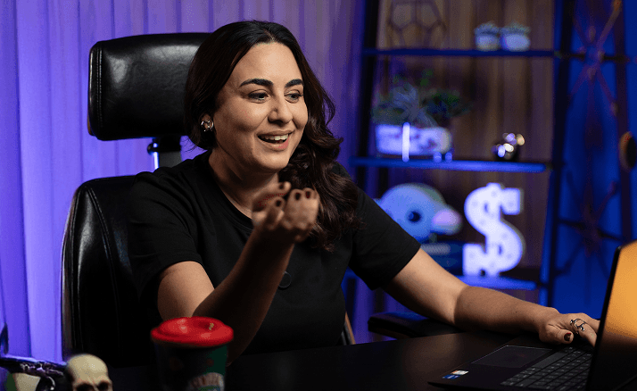 Hellen Kato, Especialista em Educação Financeira da Me Poupe!