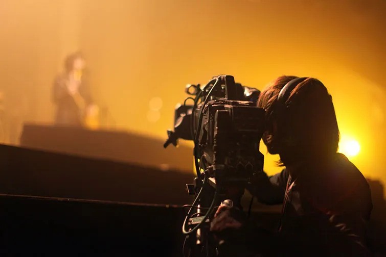 multi cam production international capture concert in vibrant environments