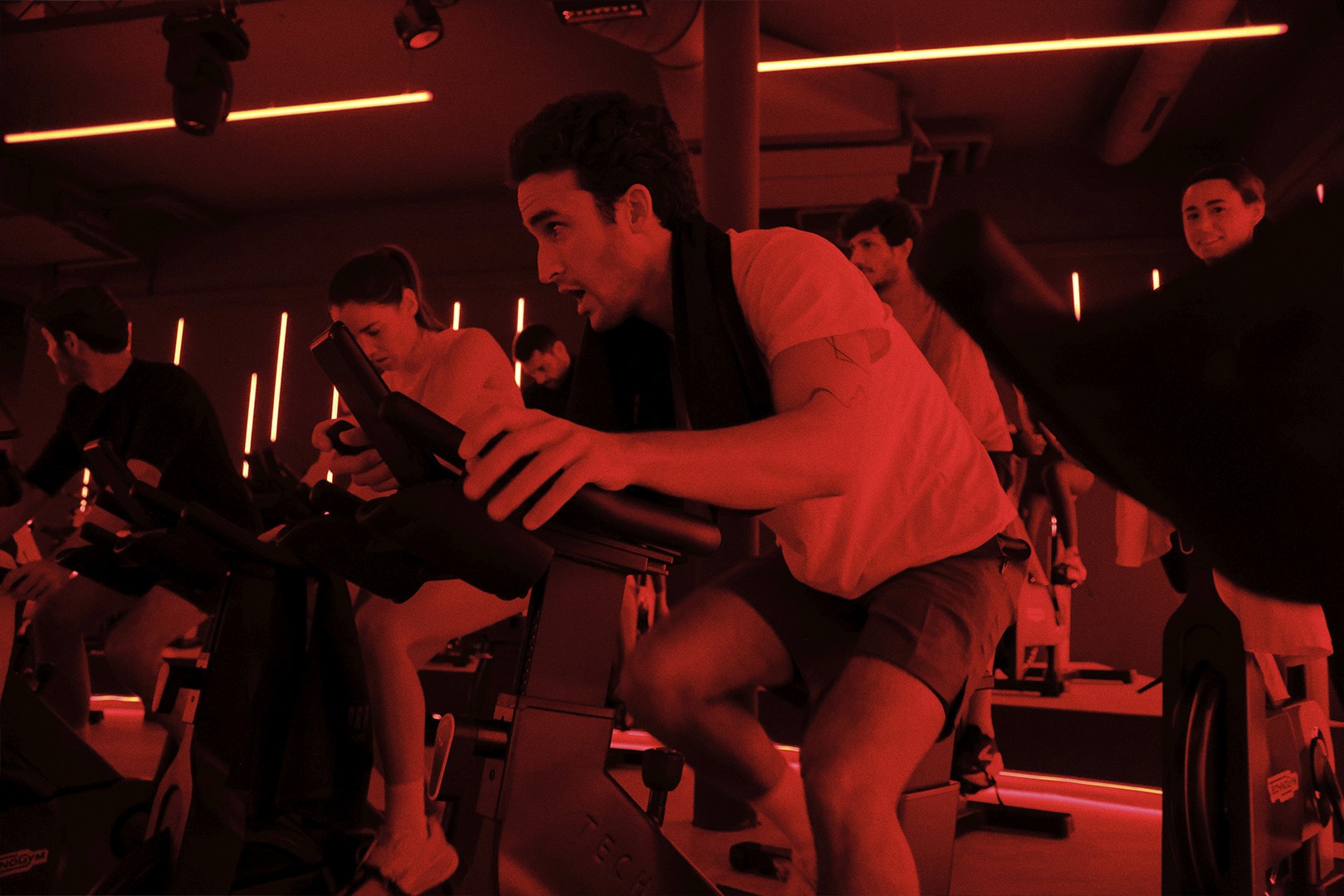 Havign fun in spining class at BELLA HORA