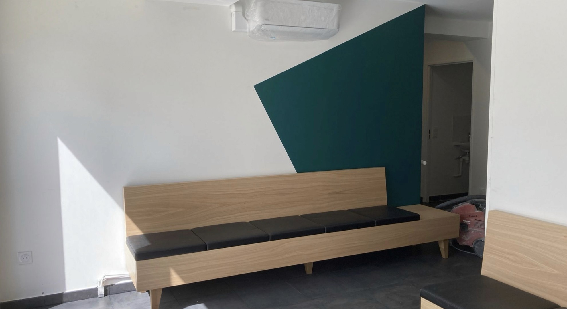 Salle d'attente cabinet médical Villepinte