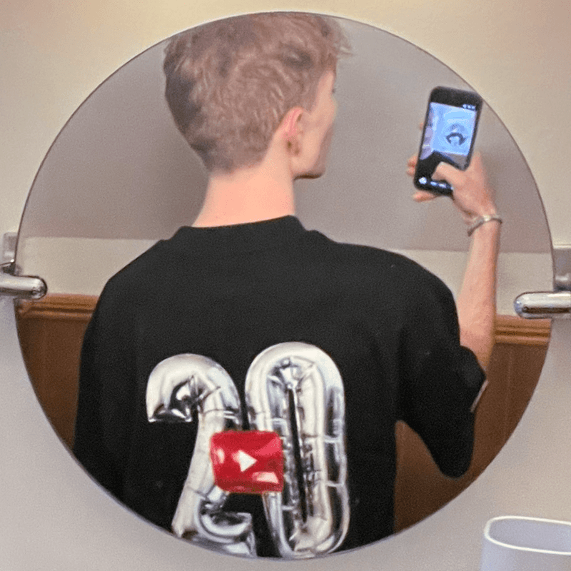 a portrait of the back of a man