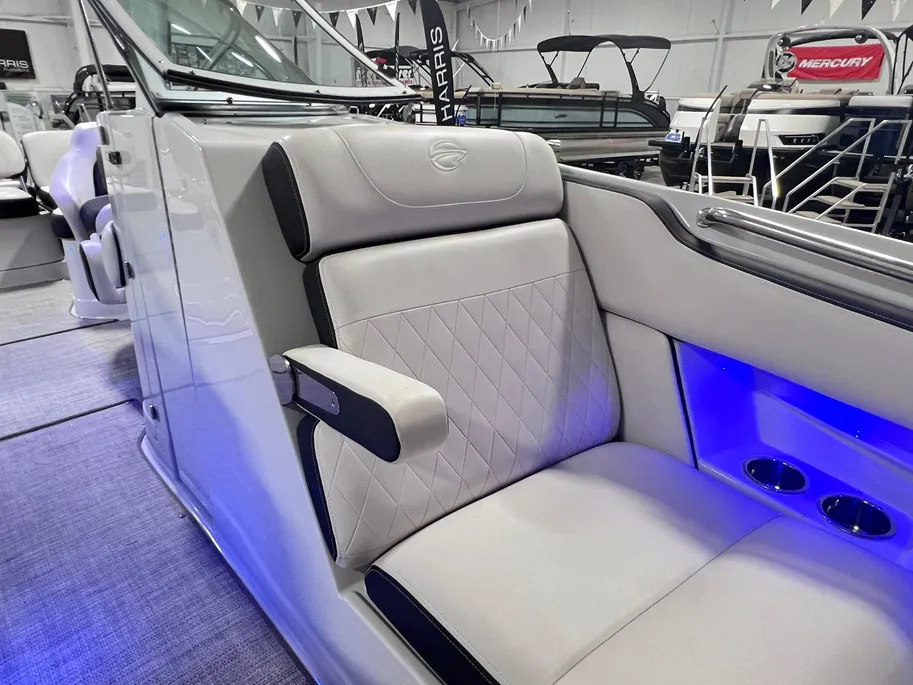 Boat thumbnail 25