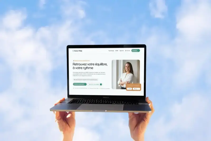 Aperçu d'un site vitrine conçu pour une psychologue, affiché sur un MacBook
