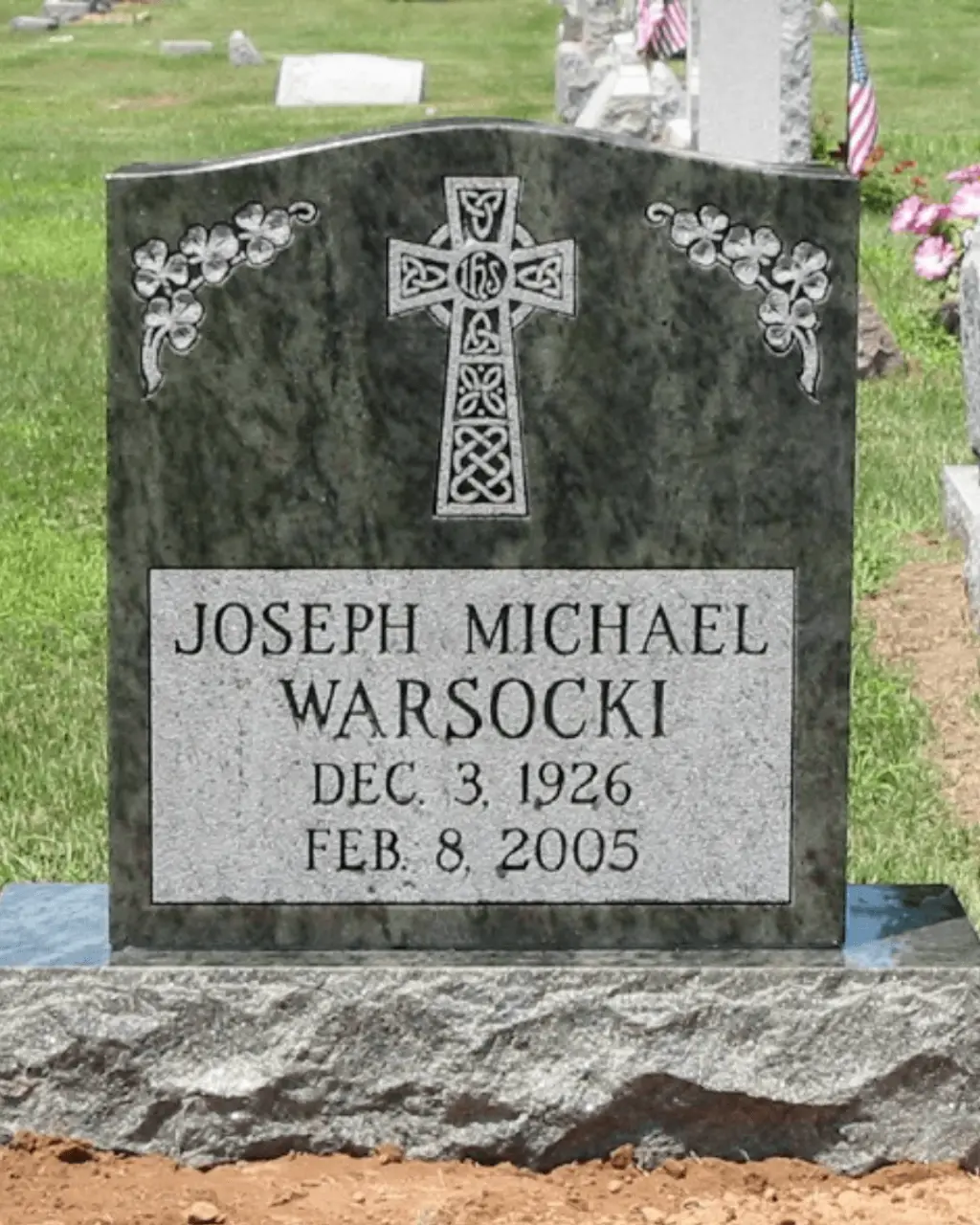 custom single headstone with vase