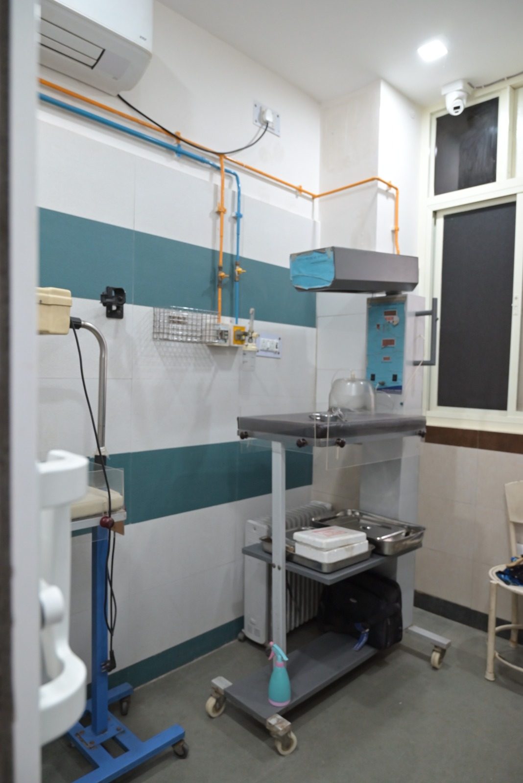 Newborn care equipment including a radiant warmer