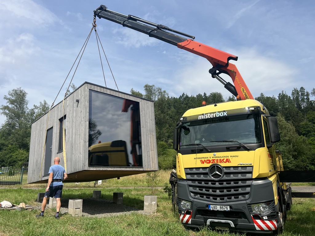 Truck on motion entering a bridge