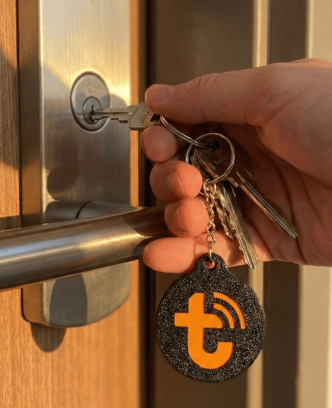 Brelok NFC przy pęku kluczy